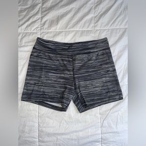 CHAMPION- Shorts- XL